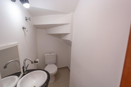 Lavabo de casa de condomínio para alugar com 3 quartos, 64m² em Vila Salete, São Paulo