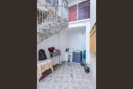 Casa para alugar com 164m², 2 quartos e 1 vaga Casa para alugar com 164m², 2 quartos e 1 vagaÁrea de serviço e quintal