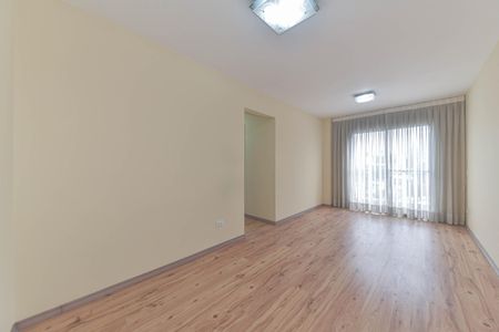 Apartamento à venda com 80m², 3 quartos e 1 vaga Apartamento à venda com 80m², 3 quartos e 1 vagaSala