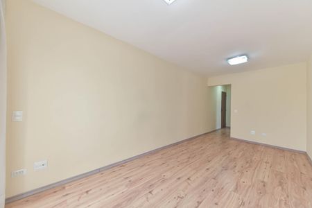 Apartamento à venda com 80m², 3 quartos e 1 vaga Apartamento à venda com 80m², 3 quartos e 1 vagaSala
