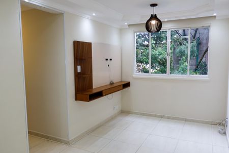 sala de apartamento para alugar com 2 quartos, 49m² em Quitaúna, Osasco