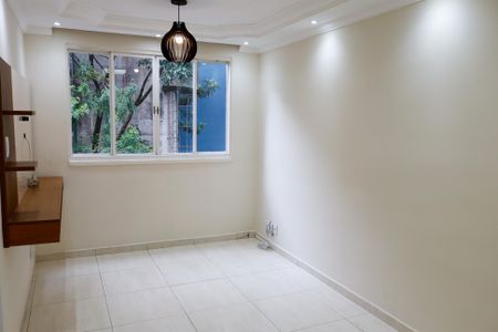 sala de apartamento para alugar com 2 quartos, 49m² em Quitaúna, Osasco