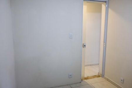 Quarto 1 de apartamento para alugar com 2 quartos, 49m² em Quitaúna, Osasco