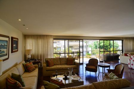 Apartamento à venda com 534m², 4 quartos e 4 vagas Apartamento à venda com 534m², 4 quartos e 4 vagasSala