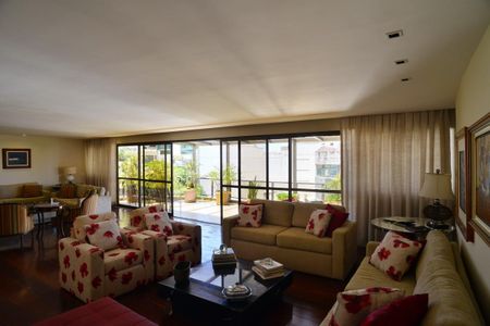 Apartamento à venda com 534m², 4 quartos e 4 vagas Apartamento à venda com 534m², 4 quartos e 4 vagasSala