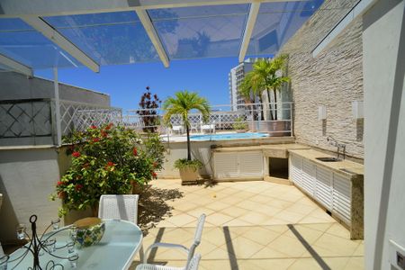 Apartamento à venda com 534m², 4 quartos e 4 vagas Apartamento à venda com 534m², 4 quartos e 4 vagasTerraço