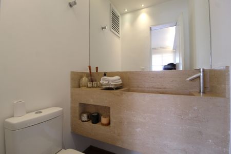 Apartamento à venda com 162m², 2 quartos e 3 vagasLavabo