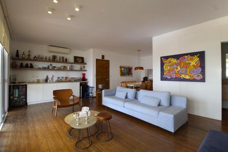 Sala de apartamento à venda com 2 quartos, 162m² em Moema, São Paulo