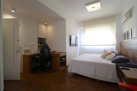 Apartamento à venda com 162m², 2 quartos e 3 vagasQuarto 2 - Suíte