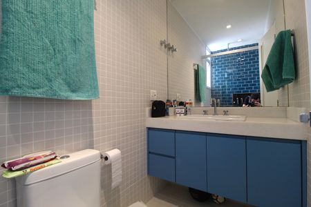 Apartamento à venda com 162m², 2 quartos e 3 vagasBanheiro da Suíte 1