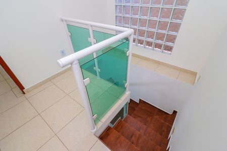 Casa para alugar com 150m², 2 quartos e 1 vagaEscada