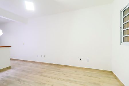 Casa para alugar com 150m², 2 quartos e 1 vagaSala