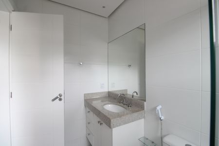 Casa de condomínio à venda com 200m², 3 quartos e 2 vagasBanheiro da suíte 1