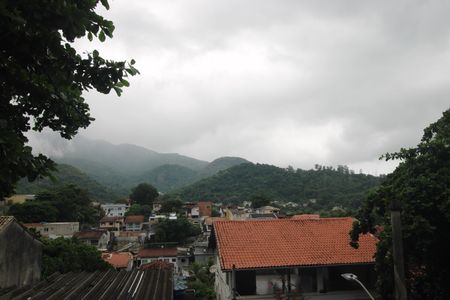 Casa de condomínio à venda com 200m², 3 quartos e 2 vagasSala - Varanda