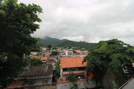 Casa de condomínio à venda com 200m², 3 quartos e 2 vagasSuíte 3 - Varanda