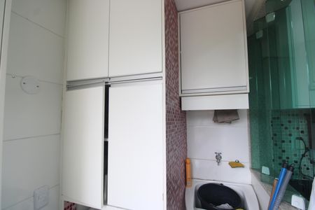 Casa de condomínio à venda com 200m², 3 quartos e 2 vagasÁrea de serviço