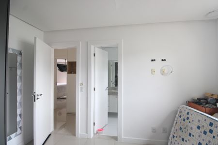 Casa de condomínio à venda com 200m², 3 quartos e 2 vagasSuíte 1