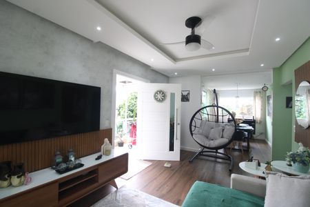 Sala de casa de condomínio à venda com 3 quartos, 200m² em Anil, Rio de Janeiro