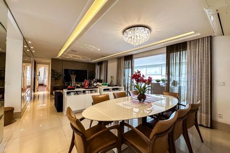 Apartamento à venda com 148m², 3 quartos e 2 vagasSala