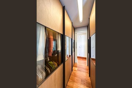 Apartamento à venda com 148m², 3 quartos e 2 vagasCloset da suíte 1
