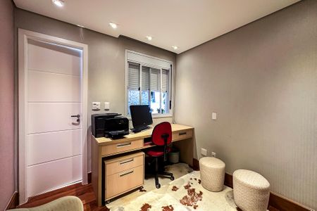 Apartamento à venda com 148m², 3 quartos e 2 vagasEscritório