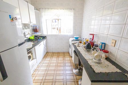 Casa à venda com 352m², 5 quartos e 4 vagascozinha
