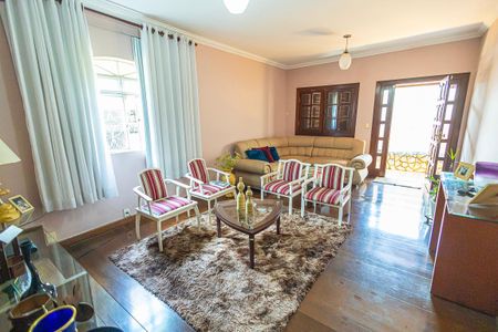 sala de casa à venda com 5 quartos, 352m² em Floramar, Belo Horizonte