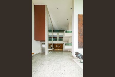 Apartamento à venda com 216m², 4 quartos e 4 vagas Apartamento à venda com 216m², 4 quartos e 4 vagasHall de entrada