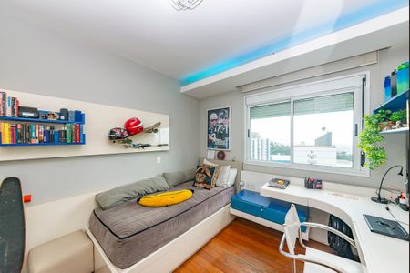 Apartamento à venda com 216m², 4 quartos e 4 vagas Apartamento à venda com 216m², 4 quartos e 4 vagasSemi Suíte 1