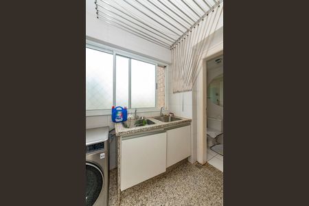 Apartamento à venda com 216m², 4 quartos e 4 vagas Apartamento à venda com 216m², 4 quartos e 4 vagasÁrea de Serviço