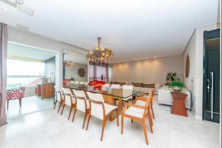 Apartamento à venda com 216m², 4 quartos e 4 vagas Apartamento à venda com 216m², 4 quartos e 4 vagasSala