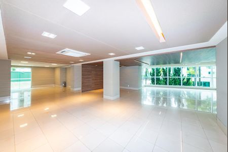 Apartamento à venda com 216m², 4 quartos e 4 vagas Apartamento à venda com 216m², 4 quartos e 4 vagasÁrea comum