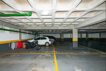 Apartamento à venda com 216m², 4 quartos e 4 vagas Apartamento à venda com 216m², 4 quartos e 4 vagasGaragem