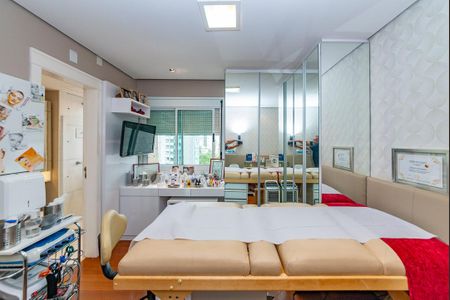 Apartamento à venda com 216m², 4 quartos e 4 vagas Apartamento à venda com 216m², 4 quartos e 4 vagasSuíte 2