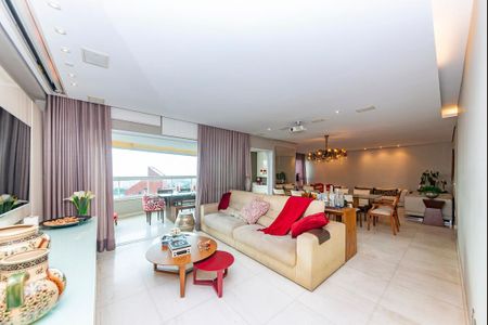 Apartamento à venda com 216m², 4 quartos e 4 vagas Apartamento à venda com 216m², 4 quartos e 4 vagasSala