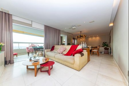 Apartamento à venda com 216m², 4 quartos e 4 vagas Apartamento à venda com 216m², 4 quartos e 4 vagasSala