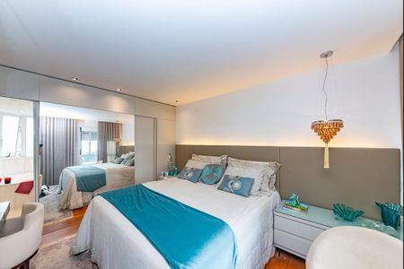 Apartamento à venda com 216m², 4 quartos e 4 vagas Apartamento à venda com 216m², 4 quartos e 4 vagasSuíte 1