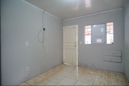Casa à venda com 50m², 2 quartos e 2 vagasSala/Cozinha