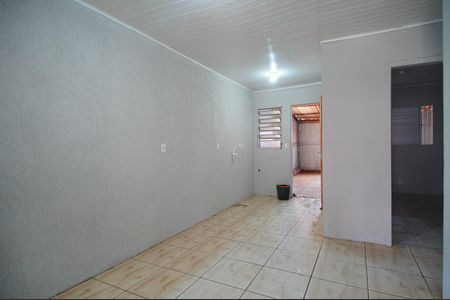 Casa à venda com 50m², 2 quartos e 2 vagasSala/Cozinha