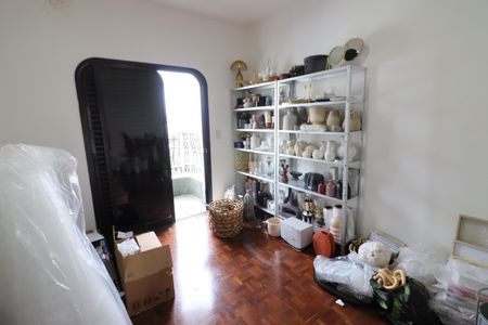 Apartamento à venda com 300m², 3 quartos e 2 vagasQuarto 2
