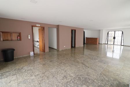 Apartamento à venda com 300m², 3 quartos e 2 vagasÁrea comum - Salão de festas