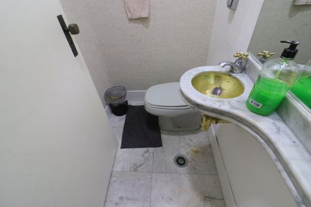 Apartamento à venda com 300m², 3 quartos e 2 vagasLavabo