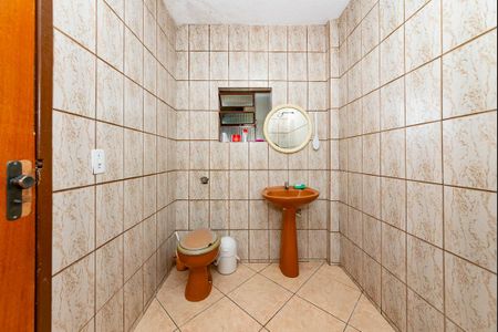 Casa à venda com 340m², 2 quartos e 3 vagasBanheiro