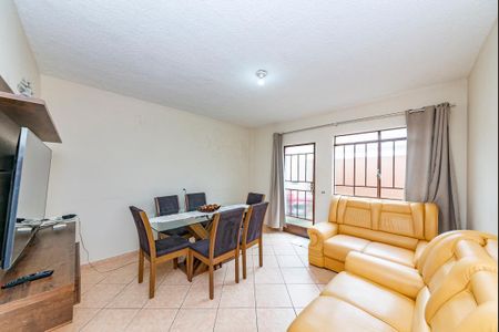 Casa à venda com 340m², 2 quartos e 3 vagasSala