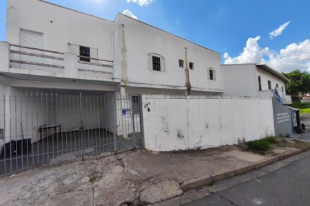 Casa à venda com 325m², 3 quartos e sem vagaFachada