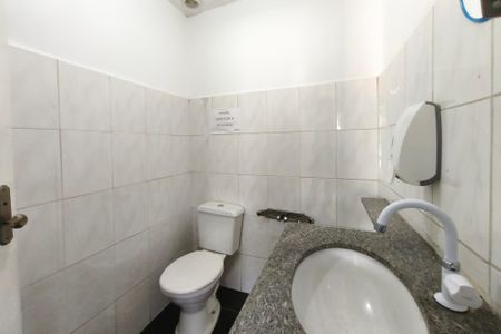 Casa à venda com 325m², 3 quartos e sem vagaCasa 2 - Banheiro 