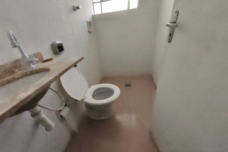 Casa à venda com 325m², 3 quartos e sem vagaLavabo