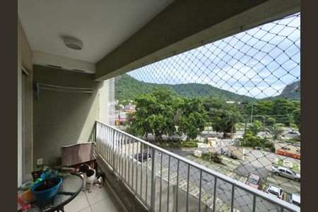 Varanda Sala de apartamento à venda com 2 quartos, 60m² em Jacarepaguá, Rio de Janeiro