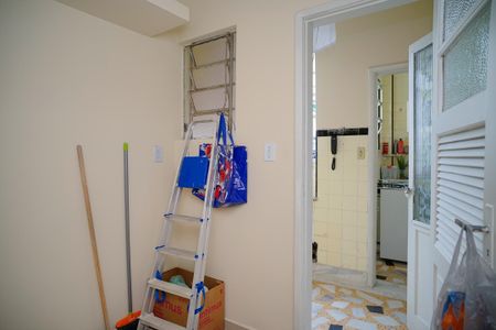 Apartamento à venda com 81m², 2 quartos e sem vagaQuarto de Serviço