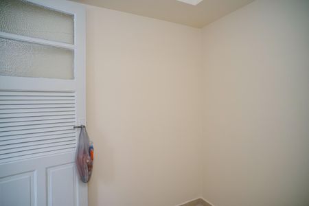 Apartamento à venda com 81m², 2 quartos e sem vagaQuarto de Serviço